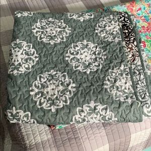 Reversible quilt full/queen